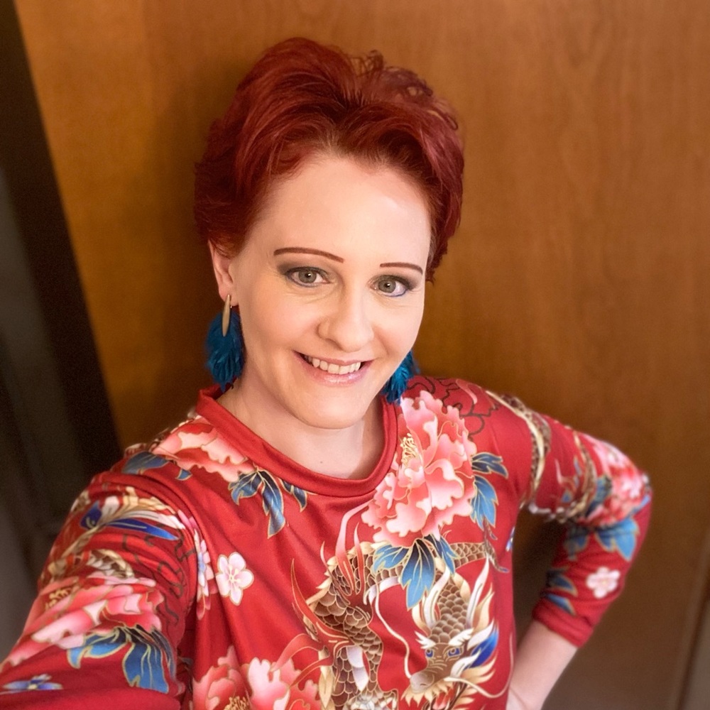 Meet your Posher, Julia